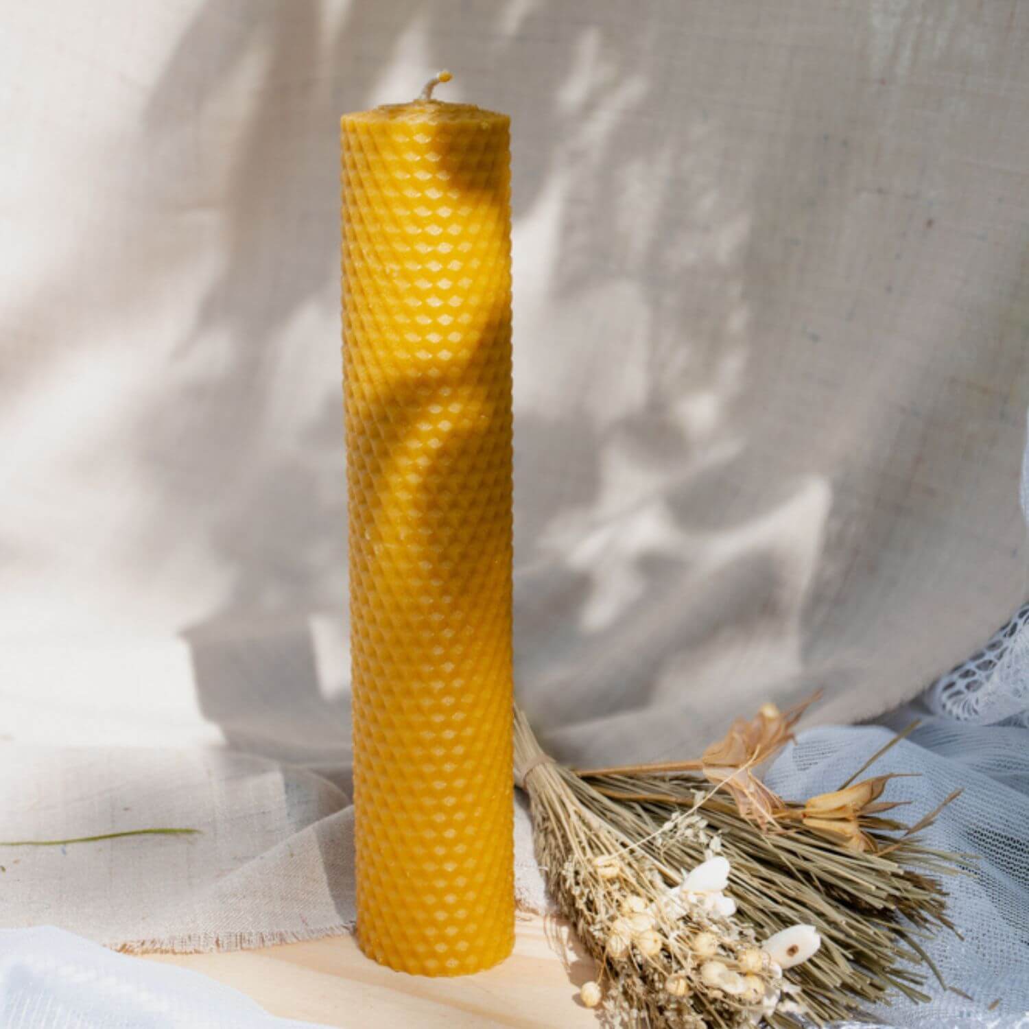 Duża Świeca z Węzy Pszczelej - obrazek 4