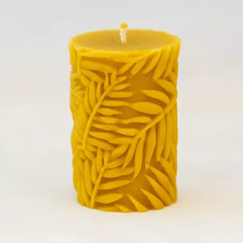 Świeca Mały Walec z Liśćmi Świeczka z wosku pszczelego